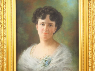 Vente aux enchères Ecole française XIXème. "portrait de jeune femme au chale et au bouque