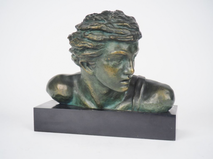 Alexandre KELETY. "Buste de Jean Mermoz". Sculpture en bronze à patine