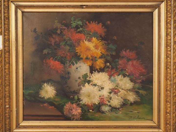 P. VALMON. "Nature morte au bouquet de fleurs" Huile sur toile, signée
