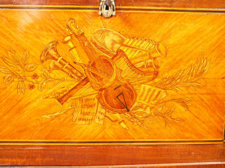 Secrétaire guillotine Louis XVI, en bois de placage et marqueterie, à 