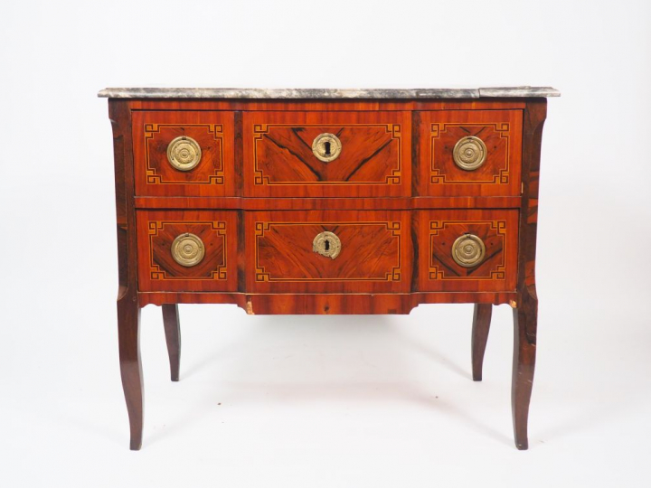 Commode Transition Louis XV-Louis XVI en marqueterie, à décor de grecq