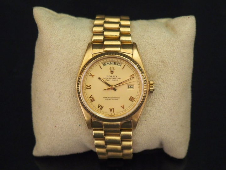 ROLEX Day Date Réf. 18038 No. 6128682 Montre bracelet en or 18k (750).