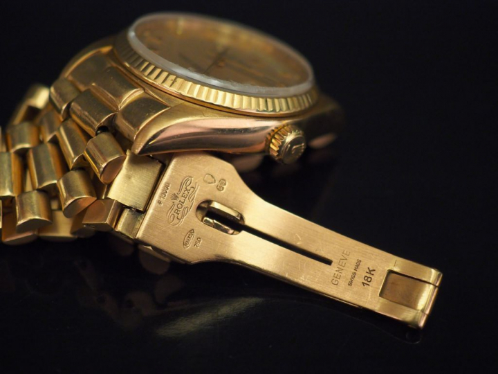 ROLEX Day Date Réf. 18038 No. 6128682 Montre bracelet en or 18k (750).