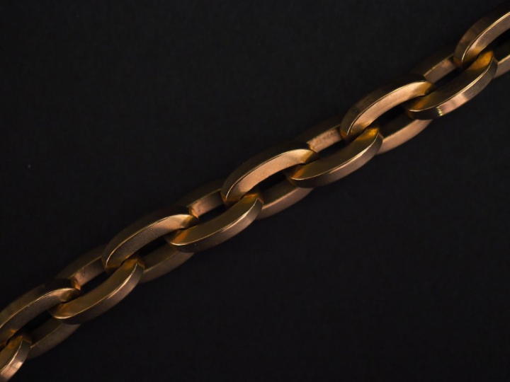 Bracelet souple en or jaune, maille forçat. Long. 19,2 cm Poids. 72,43