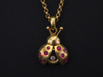 Vente aux enchères CHOPARD, L.U.C Chaine en or jaune, maille forçat, ornée d’un pendentif