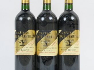 Vente aux enchères 3 BOUTEILLES CHÂTEAU LATOUR MARTILLAC GCC GRAVES - 2001