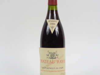 Vente aux enchères 1 BOUTEILLE CHÂTEAUNEUF DU PAPE CHÂTEAU RAYAS - 2000