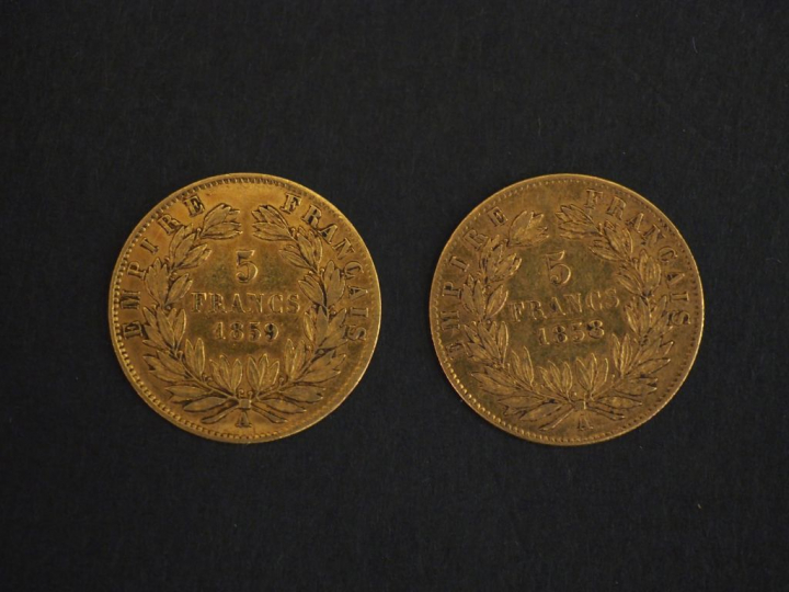Deux pièces de 5 Francs or, 1858-A et 1859-A. FRAIS ACHETEURS 5% TTC. 
