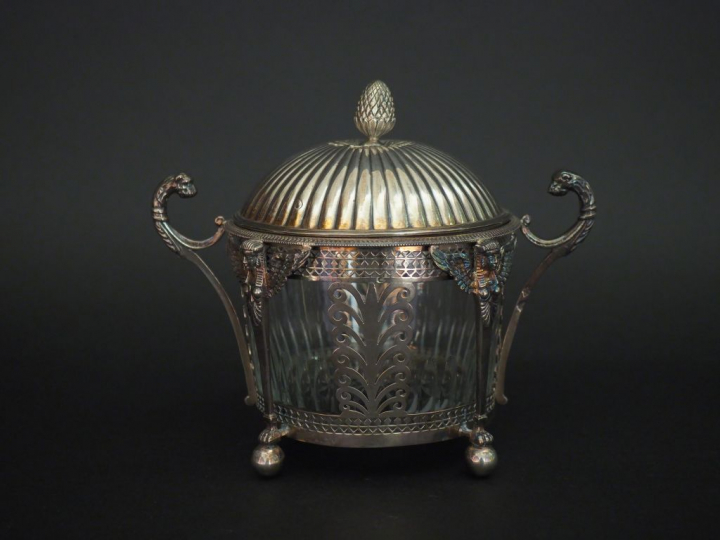 	Sucrier de style Empire en argent et cristal, poinçon au Coq, à décor