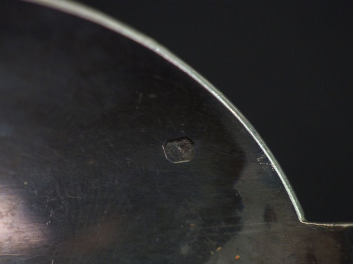 Cuillère à ragoût de style Louis XVI en argent, poinçon Minerve, à déc