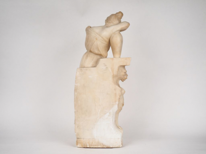 Ecole italienne XIXeme. "jeune fille romantique à la cruche"  Sculptur