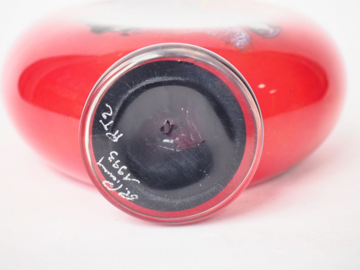 Robert PIERINI. Vase ovoïde en verre soufflé à décor en intercalaire p