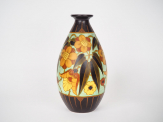 Vente aux enchères KERAMIS. Boch Frères Vase ovoide en céramique à décor de fleurs polych