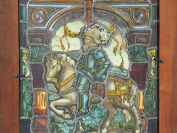 Vitrail encadré XIXème figurant Henri IV à cheval. Dim. 45 x 31 cm