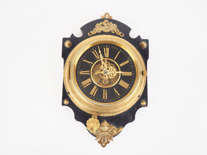 Cartel d'alcove fin XIXème de style Louis XIV, mécanisme apparent. Dim