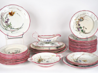 Vente aux enchères Partie de service de table en faience fine de Sarreguemines modèle "pa