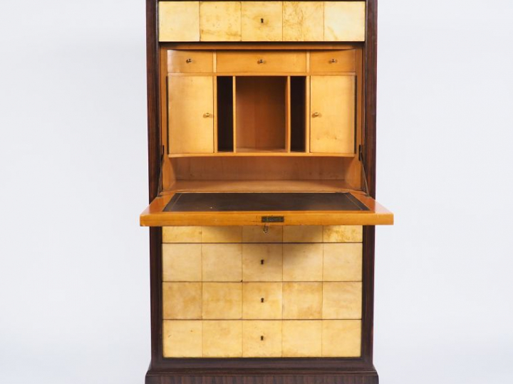 Secretaire à abttant 1940 en parchemin et placage d'ébène de macassar,