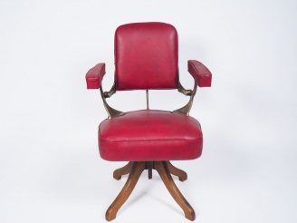 Vente aux enchères Fauteuil de barbier 1950 en skaï rouge métal chromé et bois  (un point