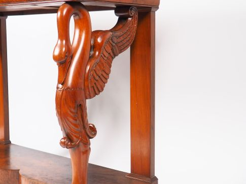 Console XIXème en noyer massif et placage de noyer, ouvrant à un tiroi