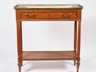 Vente aux enchères Console début XIXème de style Louis XVI en acajou et placage d'acajou,