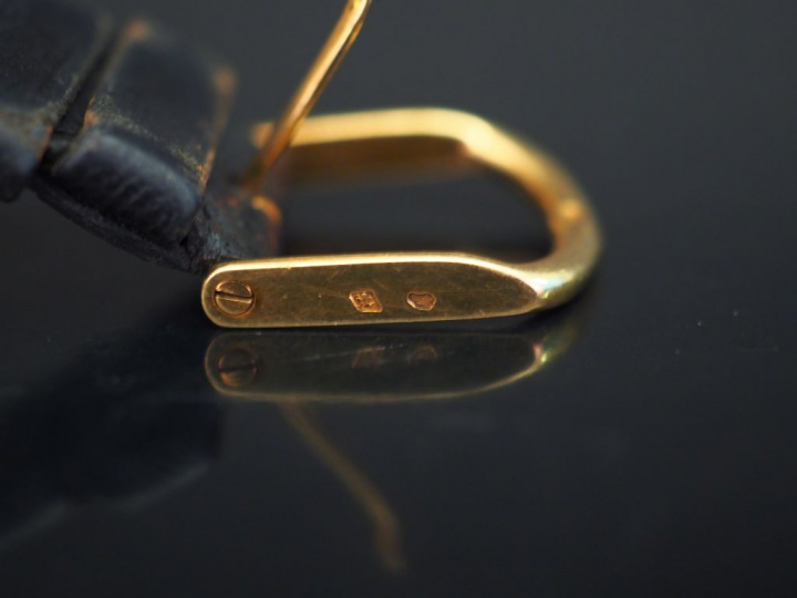 SEIKO Montre bracelet d'homme, boitier en or jaune. Cadran rectangulai