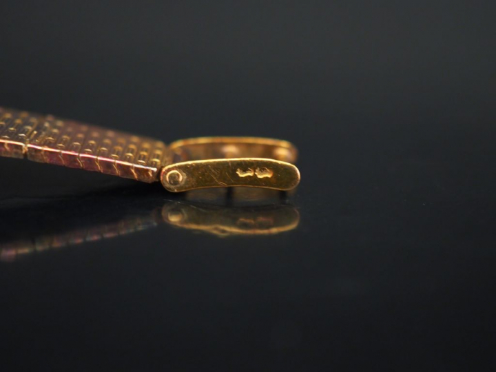 LONGINES Montre bracelet de dame, boitier et bracelet en or jaune.  Ca