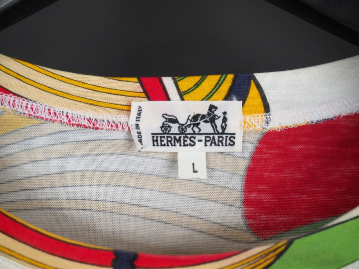 HERMES T-shirt modèle "Thalassa". Taille L.