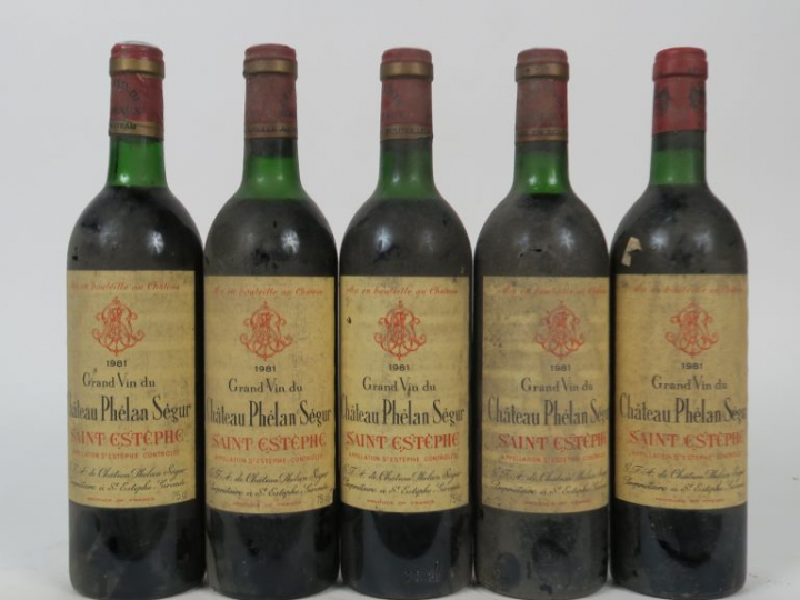5 BOUTEILLES CHÂTEAU PHELAN SEGUR ST ESTEPHE - 1981 - 3 BG/2 HEP/ES