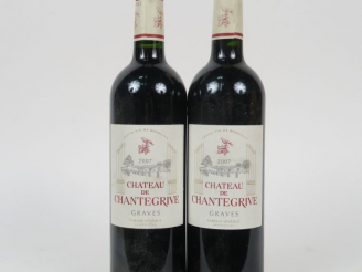 Vente aux enchères 2 BOUTEILLES CHÂTEAU DE CHANTEGRIVE GRAVES - 2007