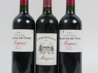 Vente aux enchères 3 BOUTEILLES MARGAUX : 1 CHÂTEAU LA GURGUE 2010 - 2 CHÂTEAU BELLEVUE D