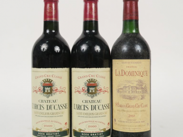 3 BOUTEILLES : 2 CHÂTEAU LARCIS DUCASSE 1er GCC ST EMILION 2000 - 1 CH