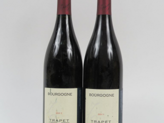 Vente aux enchères 2 BOUTEILLES BOURGOGNE TRAPET PÈRE   FILS - 2011