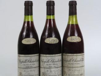 Vente aux enchères 3 BOUTEILLES CHAPELLE CHAMBERTIN GC JEAN PIERRE BLOUD : 2 de 1973 - 1 