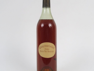 Vente aux enchères 1 BOUTEILLE COGNAC GRANDE FINE CHAMPAGNE COURVOISIER