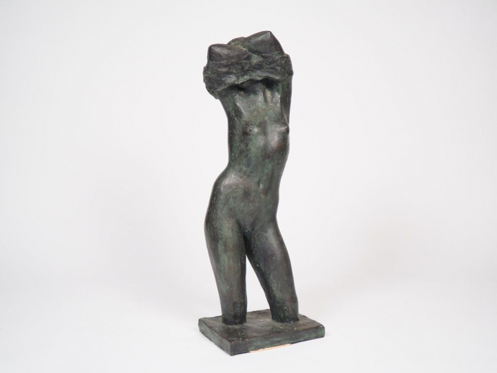 RAMON.  "nue" Sculpture en bronze à patine verte. Signée et numérotée 