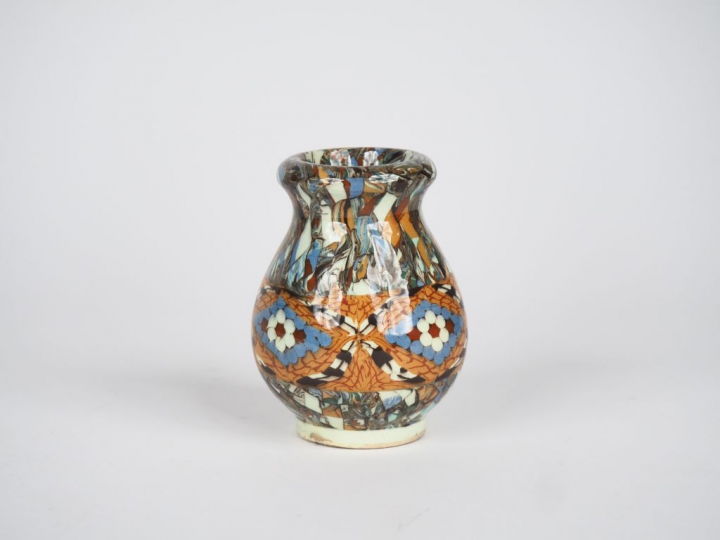 GERBINO. Vase ovoide en céramique polychrome de Vallauris. H. 9,5 cm