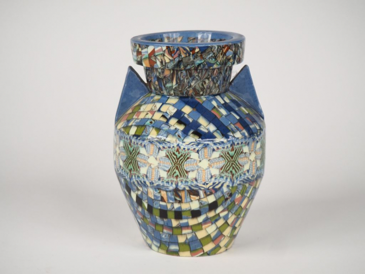 GERBINO.  Vase de style Art Déco en céramique polychrome de Vallauris.