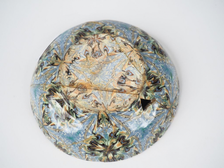 GERBINO. 4 différentes coupelles en céramique polychrome Signées  (une