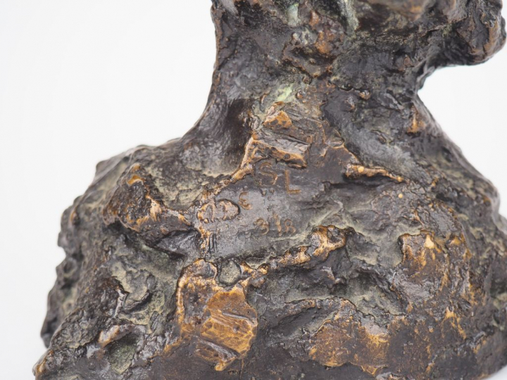S.L "le cri". Sculpture en bronze  monogrammée  3/8 H. 14 cm