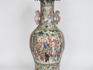 Vente aux enchères Chine, fin XIXe siècle,  Important vase de palais en porcelaine et éma