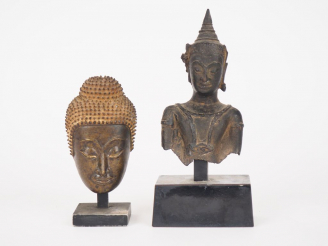 Vente aux enchères Siam Ayuttayah, XVIIe siècle,  Ensemble en bronze comprenant une tête 