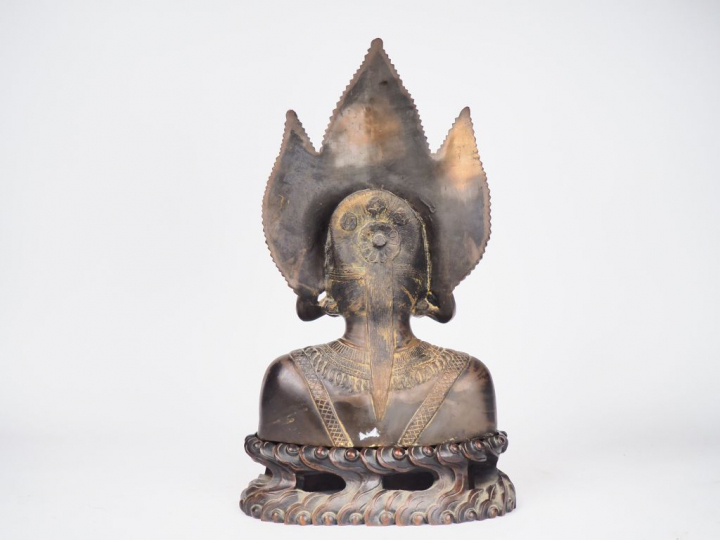 Cambodge, vers 1920, Buste de danseuse cambodgienne  H. 41 cm