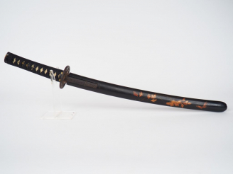 Vente aux enchères Japon, période Muromachi, XVe-XVIe siècle WAKIZASHI à lame à shinogi-z