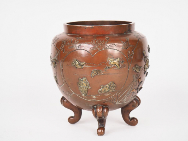 Japon, période Meiji vers 1900,  Brûle parfum en bronze de patine brun