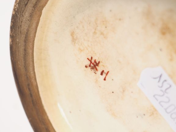 Satsuma, Japon vers 1920,  Paire de vases en porcelaine de Satsuma à d