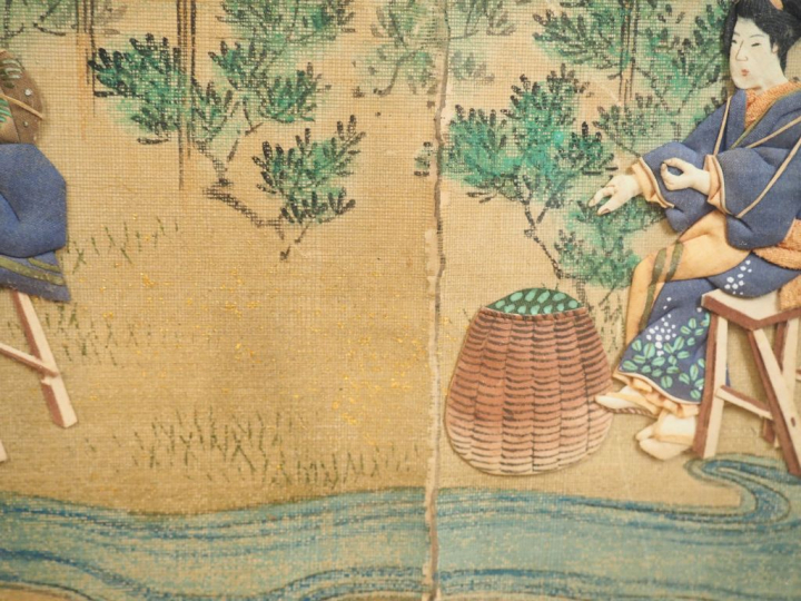 Japon, vers 1900,  Une tenture sur soie contrecollée sur papier à déco