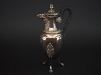 Vente aux enchères Cafetière Restauration en argent, poinçon Vieillard, bec verseur en fo