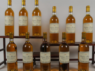 Vente aux enchères 11 BOUTEILLES CHÂTEAU BROUSTET BARSAC SAUTERNES - 1998