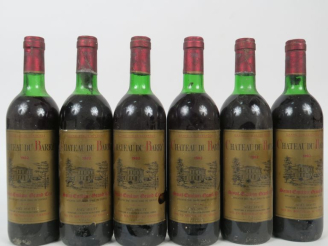 Vente aux enchères 6 BOUTEILLES CHÂTEAU DU BARRY GC SAINT ÉMILION - 1982 - 4 LB/2 HEP/1 E