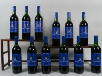 Vente aux enchères 12 BOUTEILLES CHÂTEAU LAPEYRONIE COTES DE CASTILLON - 1991 - 2 BG/6 LB